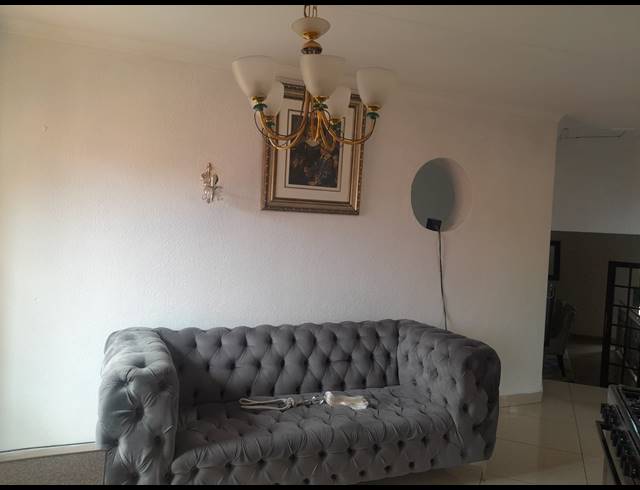 6 BEDROOM HOUSE FOR SALE IN SAFARI GARDENS